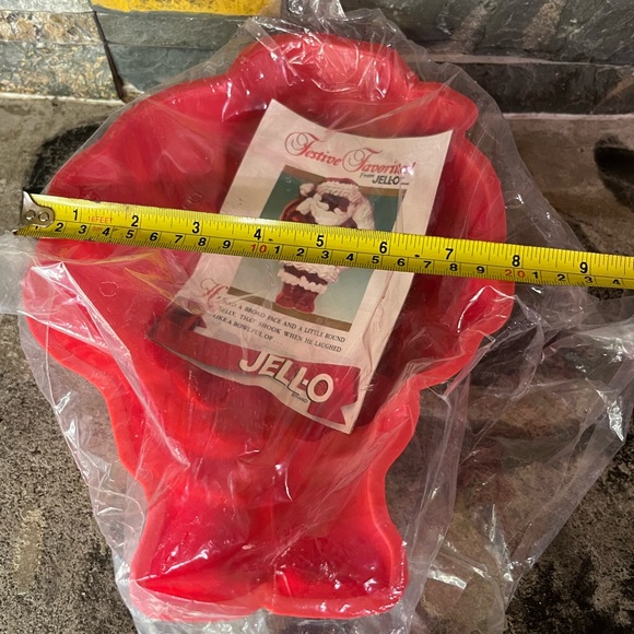 Vintage Holiday Holly Christmas Jello Molds Set of 2 Tree & Santa Claus Plastic - Picture 3 of 10